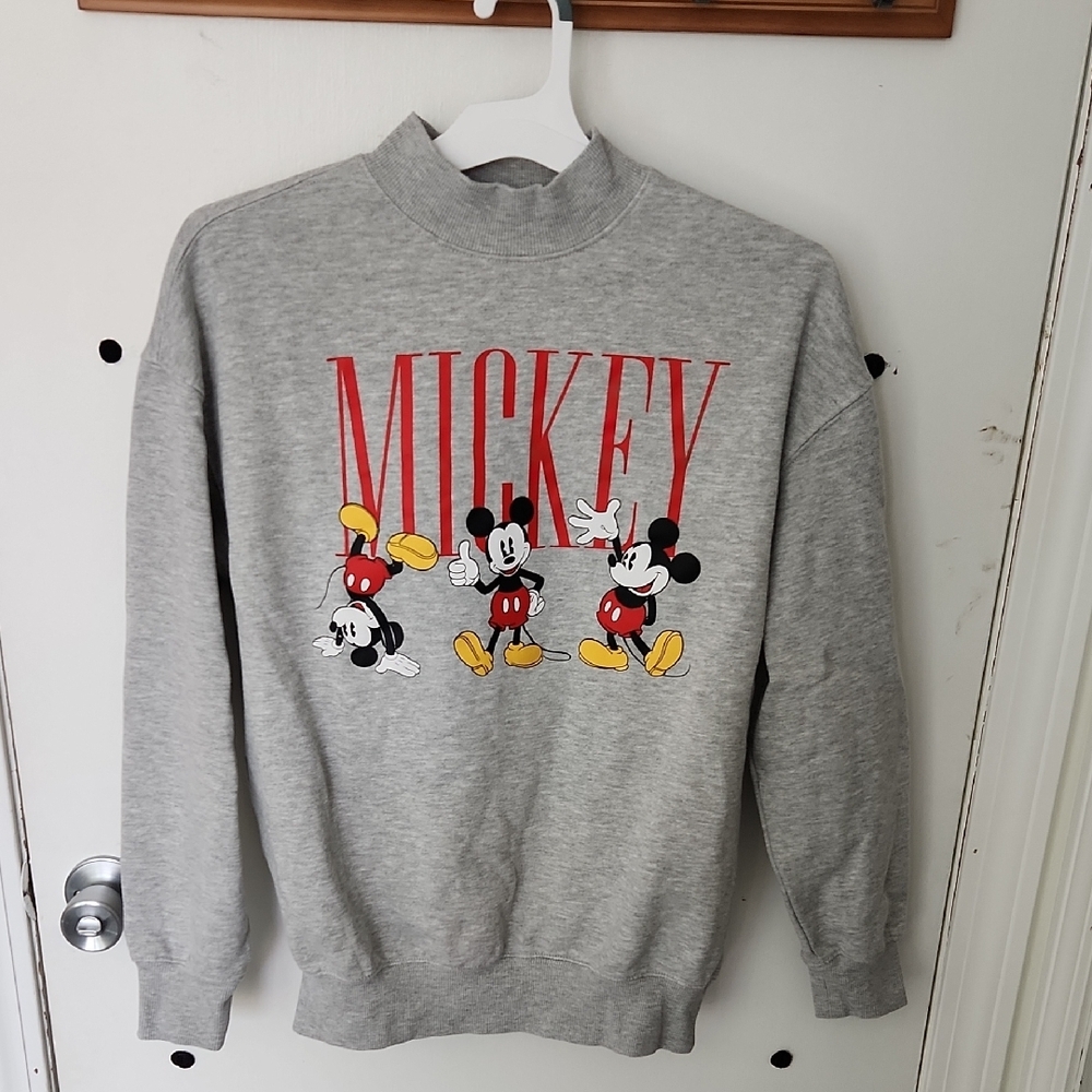Vintage Mickey Mouse Gray Sweater